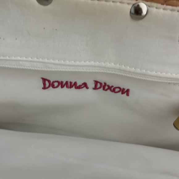 3/$30 Donna Dixon Pink & White Clutch w/Bamboo Handle. EUC. - Picture 3 of 6